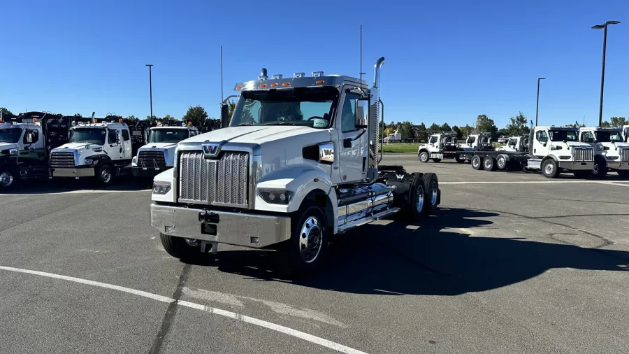 2025 Western Star 49X | Photo 1 of 15