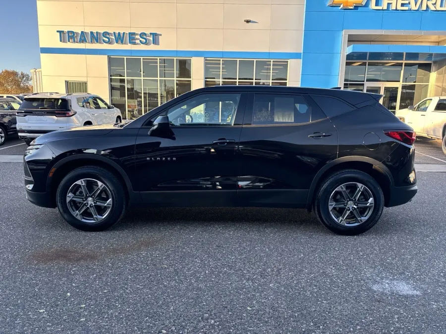 2023 Chevrolet Blazer LT | Photo 1 of 20