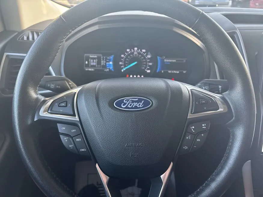 2023 Ford Edge SEL | Photo 18 of 20