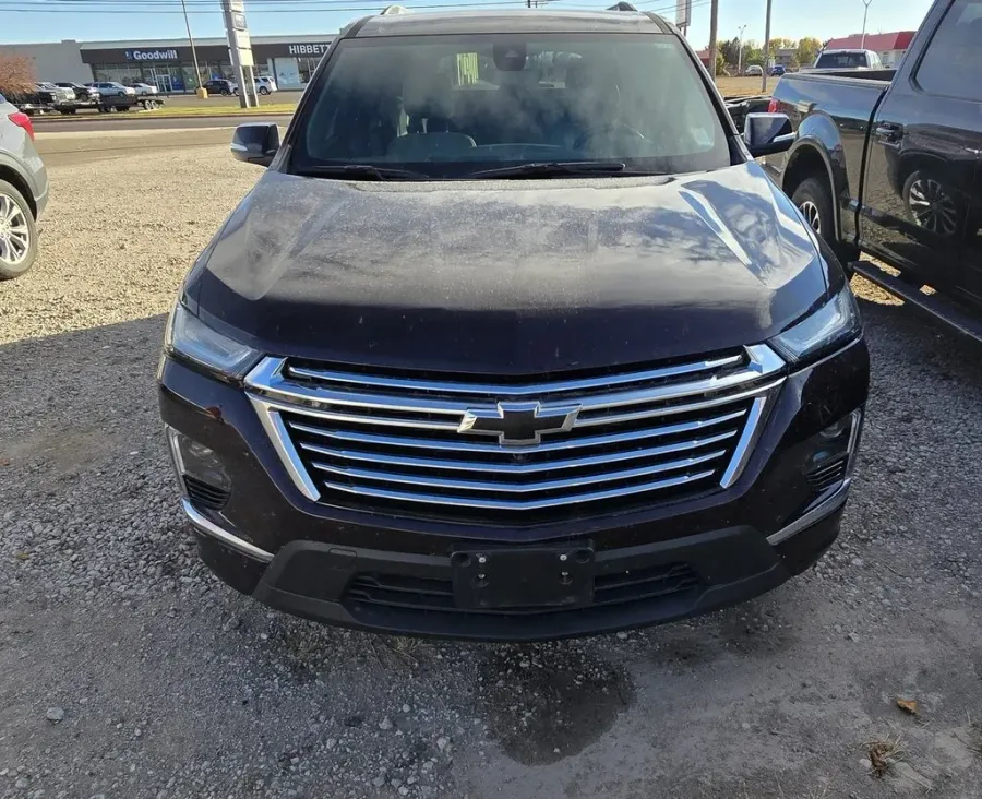 2022 Chevrolet Traverse | Photo 1 of 3