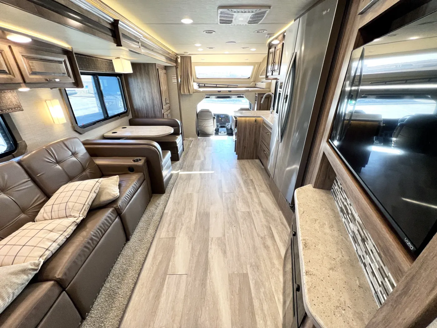 2020 Jayco Seneca 37K | Photo 4 of 30