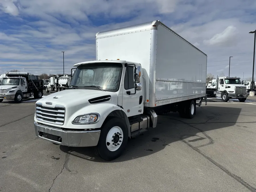 2025 Freightliner M2 106 | Photo 1 of 14