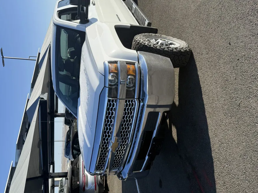 2019 Chevrolet Silverado 2500HD Work Truck | Photo 6 of 16