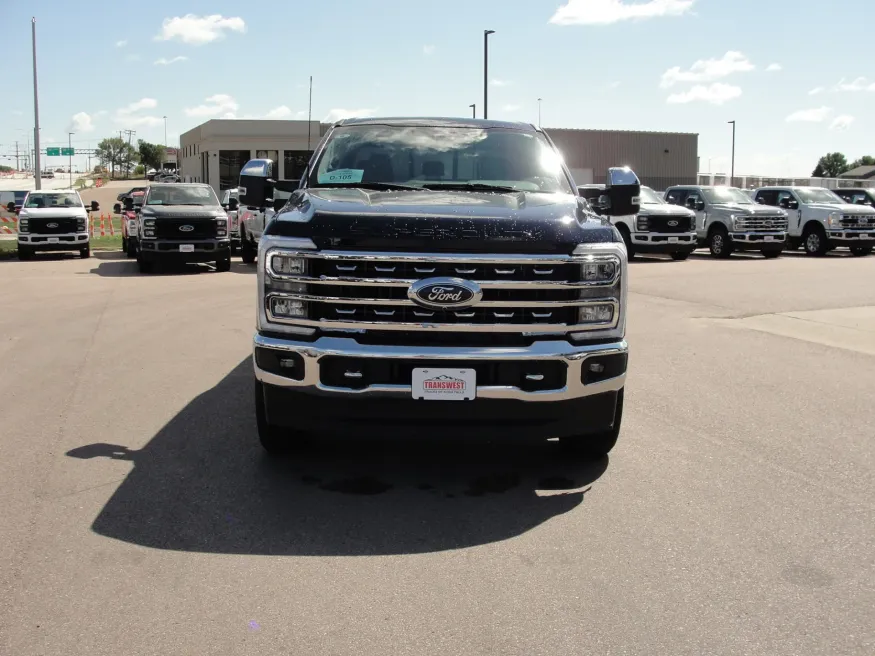 2024 Ford F-350 | Photo 8 of 15