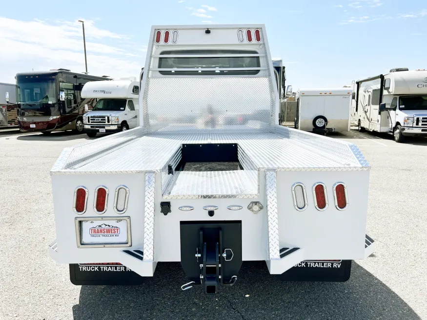 2024 Freightliner M2 106 Plus Summit Hauler | Photo 16 of 25