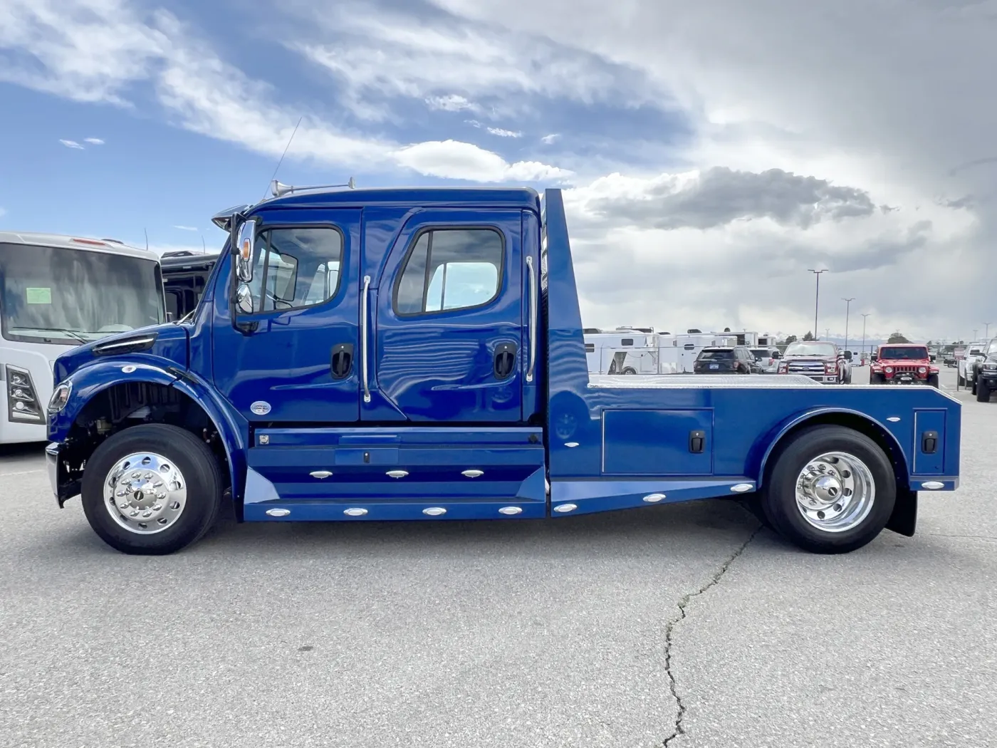 2024 Freightliner M2 106 Plus Summit Hauler | Photo 3 of 25