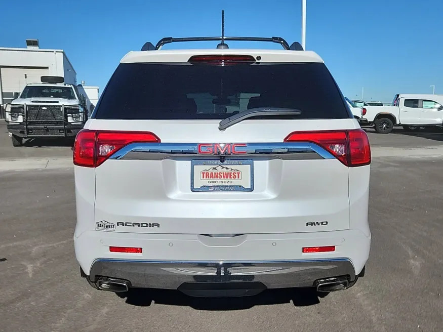 2019 GMC Acadia Denali | Photo 15 of 29