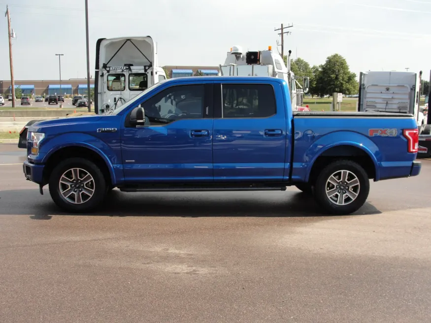 2017 Ford F-150 | Photo 2 of 16