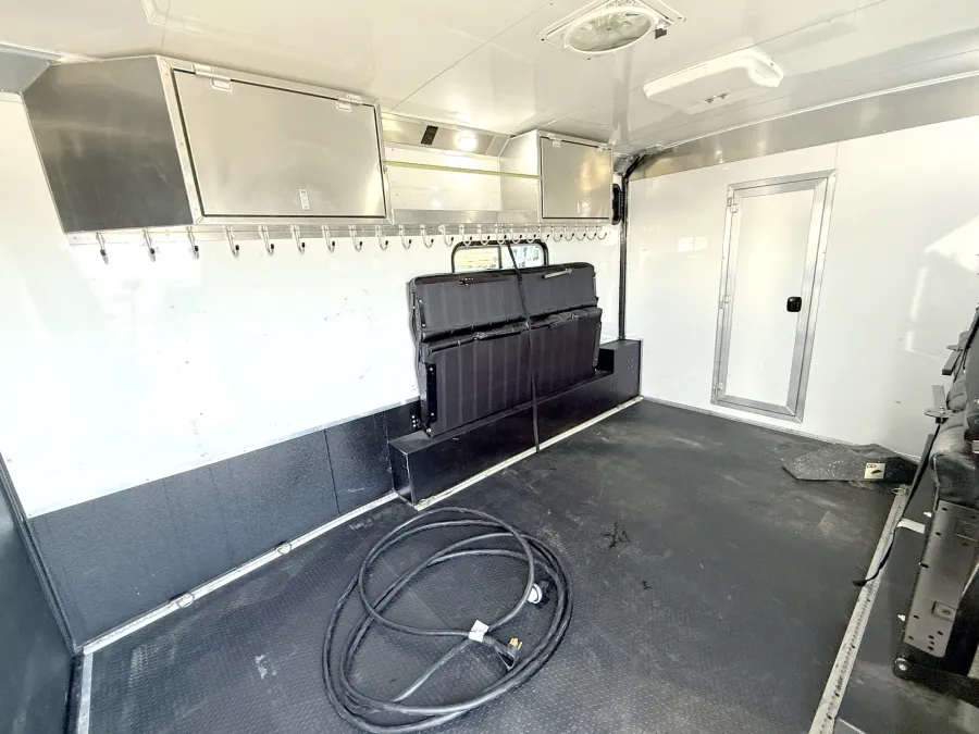 2019 Logan Coach Ultimate Sports Hauler | Photo 14 of 26