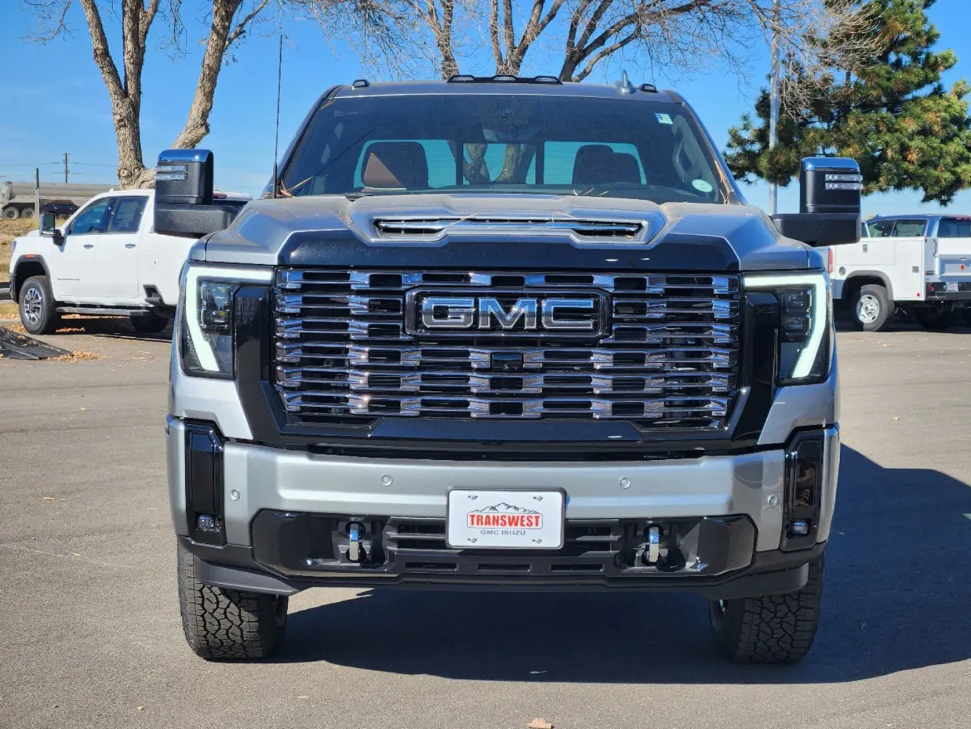 2025 GMC Sierra 3500HD Denali Ultimate | Photo 3 of 26