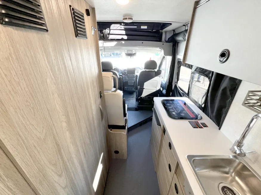 2025 Winnebago Solis 59PX | Photo 5 of 20