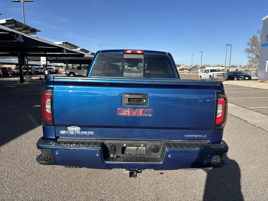 2017 GMC Sierra 1500 Denali | Photo 3 of 21