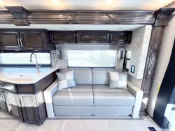 2023 Newmar Supreme Aire 4509 | Thumbnail Photo 10 of 38