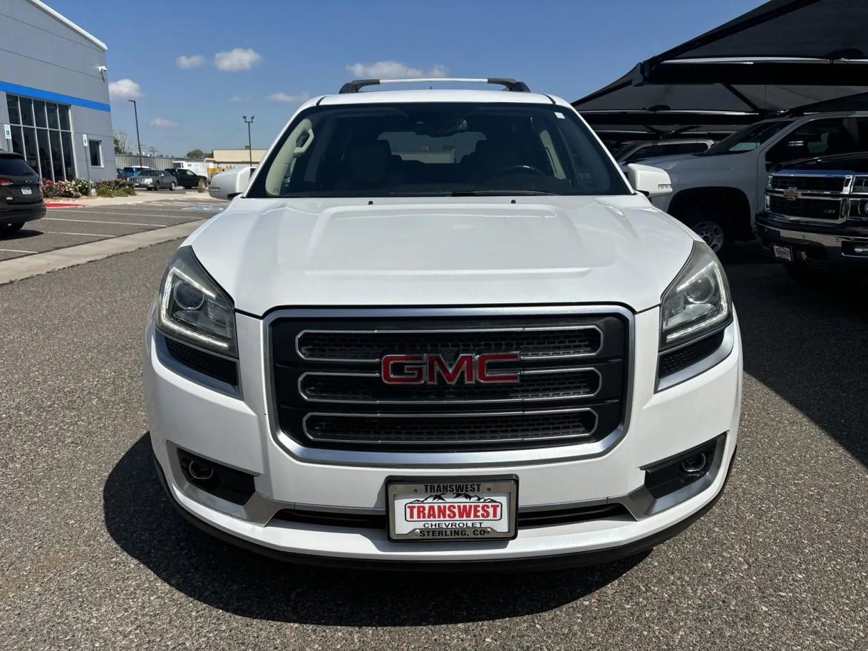 2016 GMC Acadia SLT | Photo 7 of 25