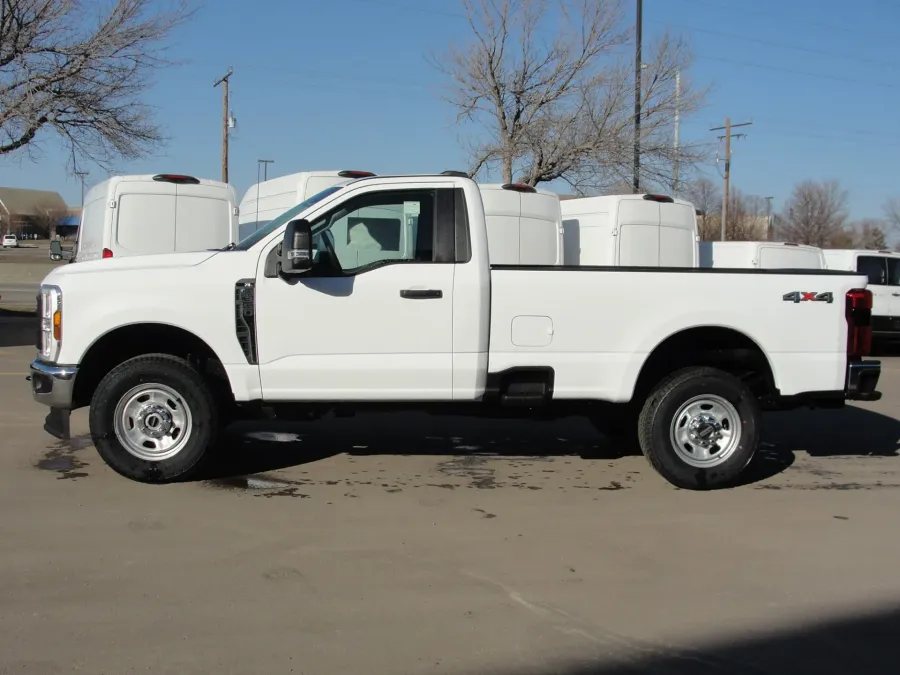 2024 Ford F-350 | Photo 2 of 11