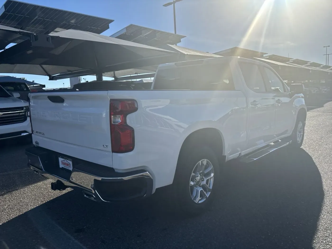 2025 Chevrolet Silverado 1500 LT | Photo 4 of 21