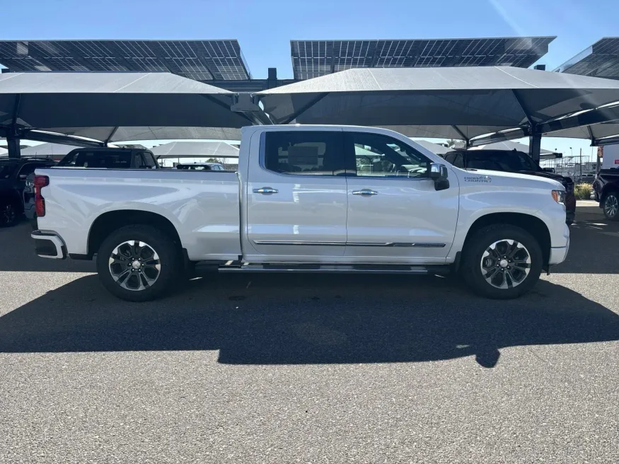 2025 Chevrolet Silverado 1500 High Country | Photo 5 of 21