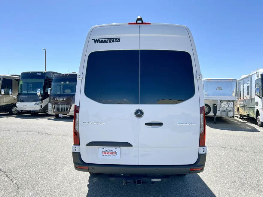 2023 Winnebago Adventure Wagon 70 SE | Photo 11 of 15