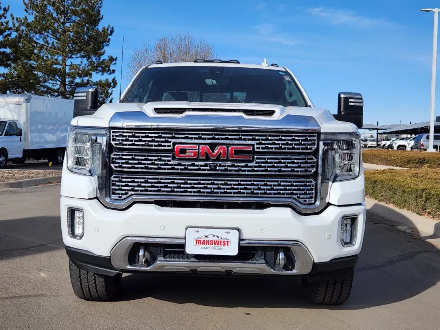 2020 GMC Sierra 2500HD Denali | Photo 4 of 33