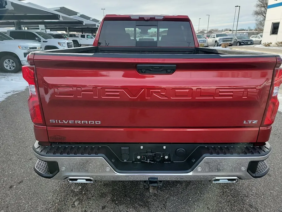 2022 Chevrolet Silverado 1500 LTZ | Photo 3 of 21