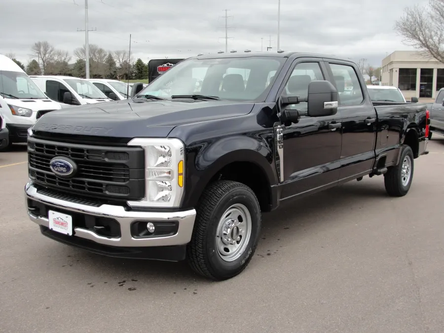 2024 Ford F-350 | Photo 1 of 15