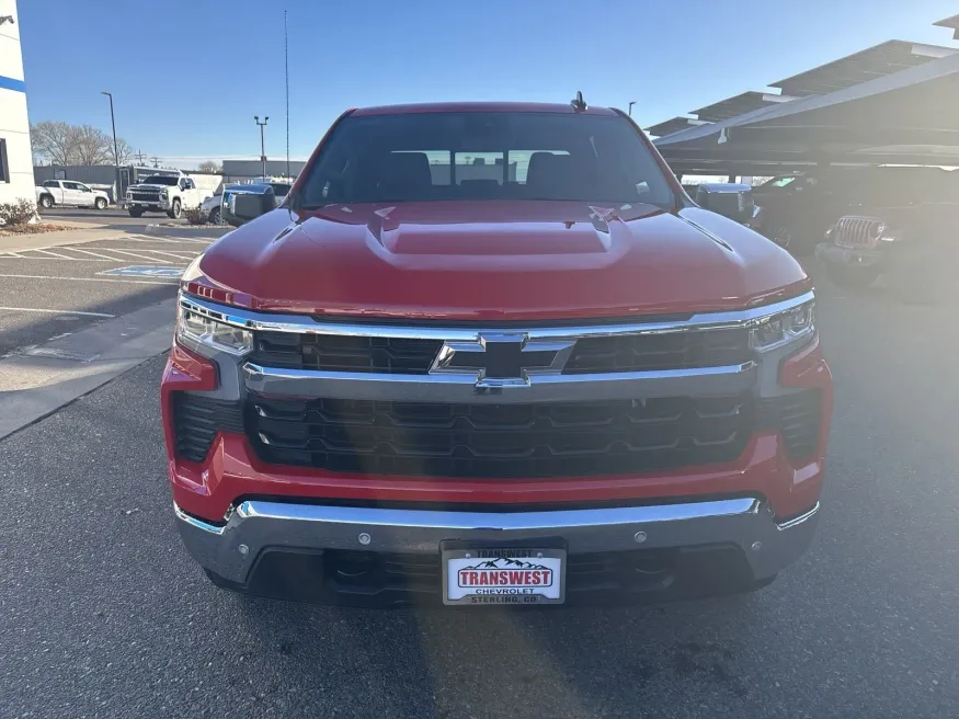 2025 Chevrolet Silverado 1500 LT | Photo 7 of 19