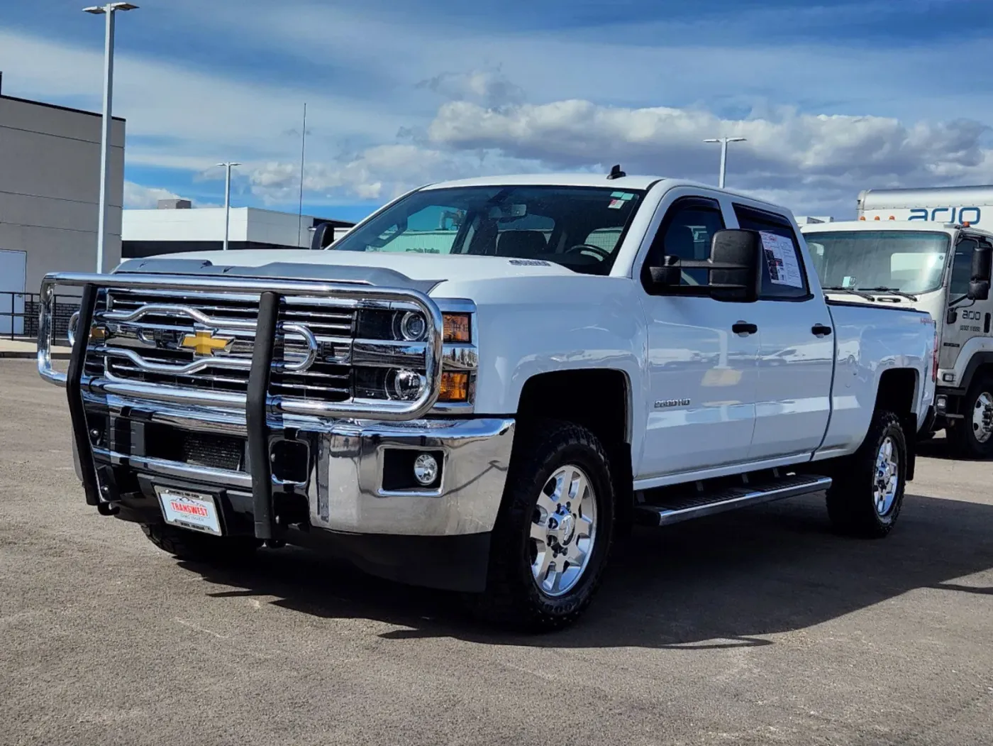 2015 Chevrolet Silverado 2500HD LT | Photo 3 of 33