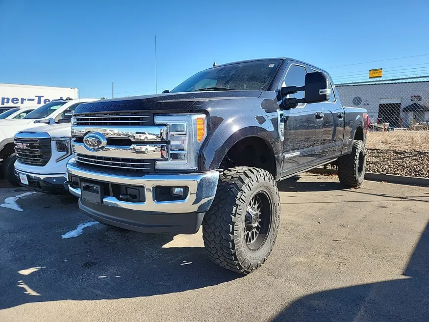 2019 Ford Super Duty F-250 SRW | Photo 2 of 3