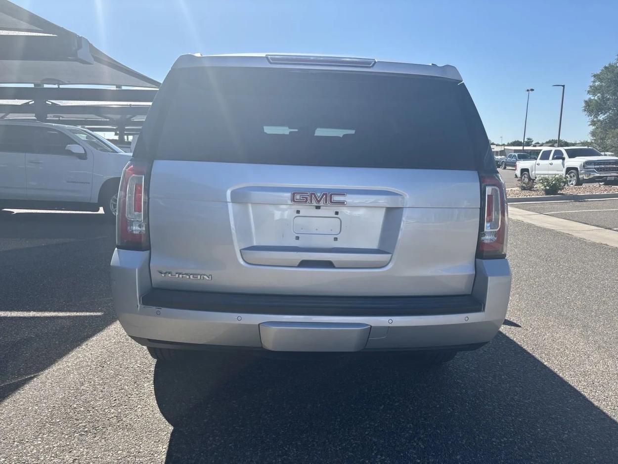 2019 GMC Yukon SLT | Photo 3 of 28