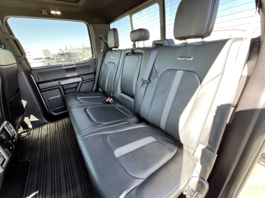 2019 Ford F-450 Platinum | Photo 11 of 23