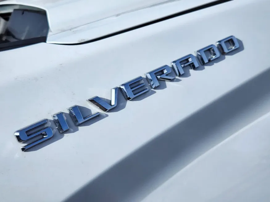 2024 Chevrolet Silverado 1500 LT | Photo 18 of 30