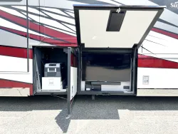 2023 Newmar Supreme Aire 4509 | Thumbnail Photo 32 of 37