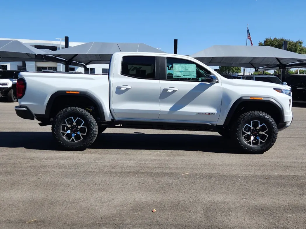 2024 GMC Canyon 4WD AT4X 