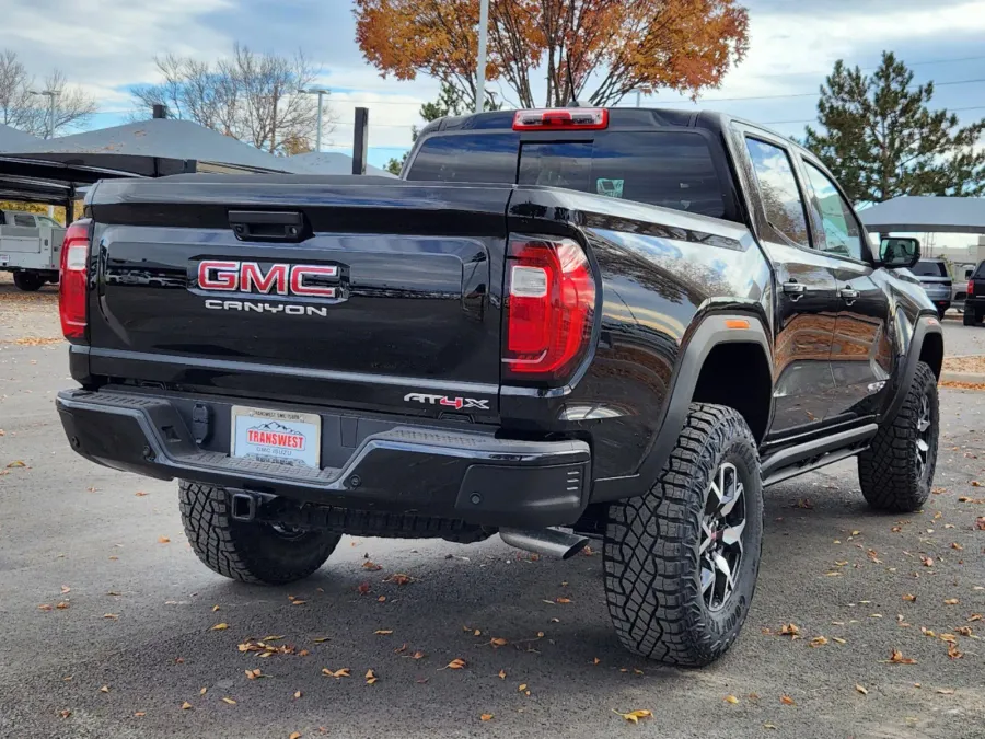 2024 GMC Canyon 4WD AT4X | Photo 2 of 30