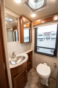 2019 Winnebago Forza 38W | Thumbnail Photo 20 of 28