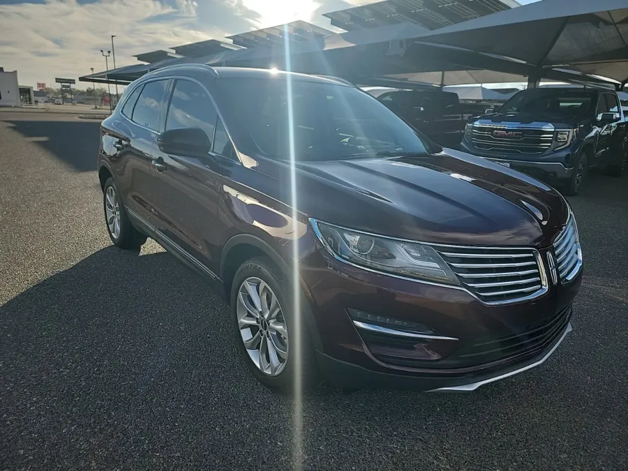 2017 Lincoln MKC Select | Photo 8 of 16