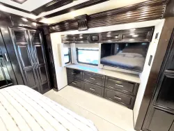 2023 Newmar Supreme Aire 4061 | Thumbnail Photo 18 of 35