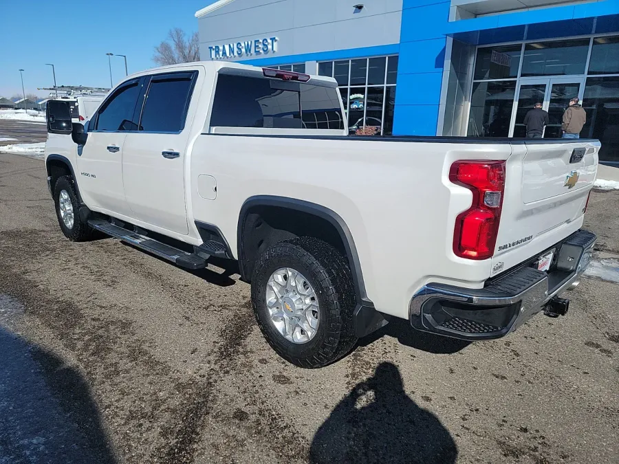 2024 Chevrolet Silverado 2500HD LTZ | Photo 2 of 20