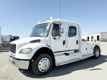 2015 Freightliner M2 106 Sportchassis