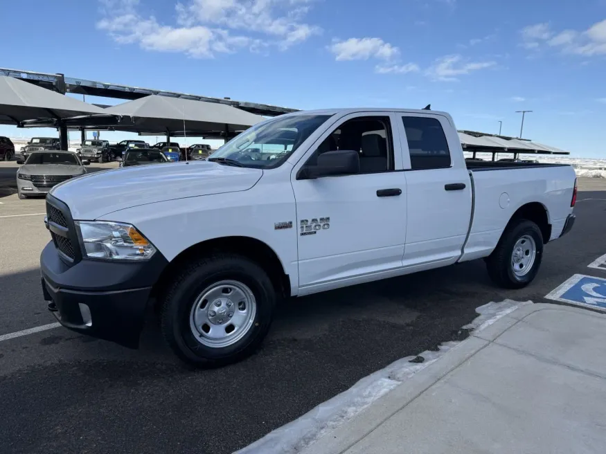 2024 RAM 1500 Classic Tradesman | Photo 3 of 14