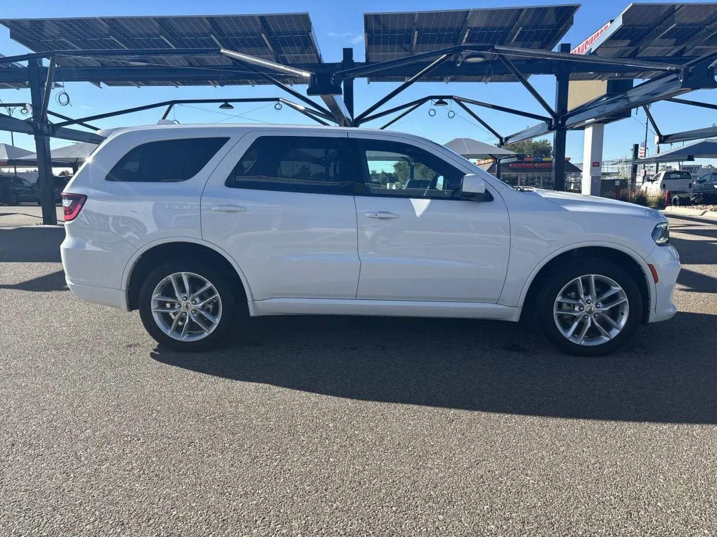 2022 Dodge Durango GT | Photo 5 of 21