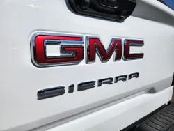 2025 GMC Sierra 1500 Pro | Thumbnail Photo 11 of 26