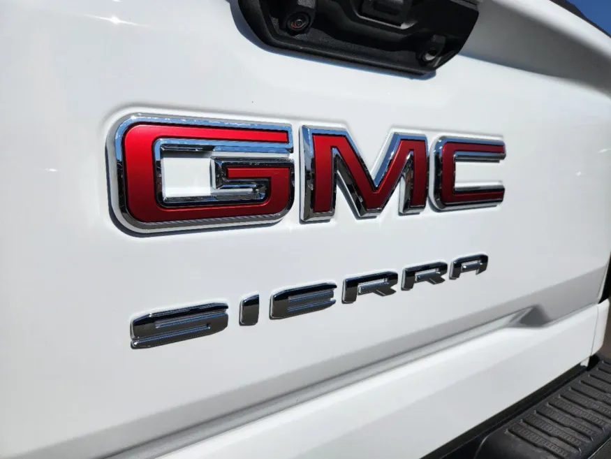 2025 GMC Sierra 1500 Pro | Photo 11 of 26