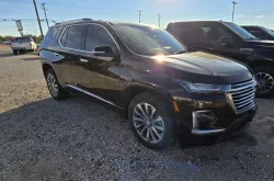 2022 Chevrolet Traverse | Thumbnail Photo 2 of 3