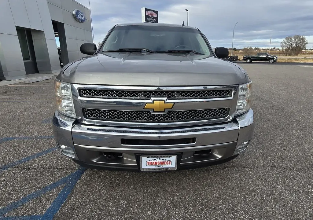 2012 Chevrolet Silverado 1500 | Photo 4 of 29