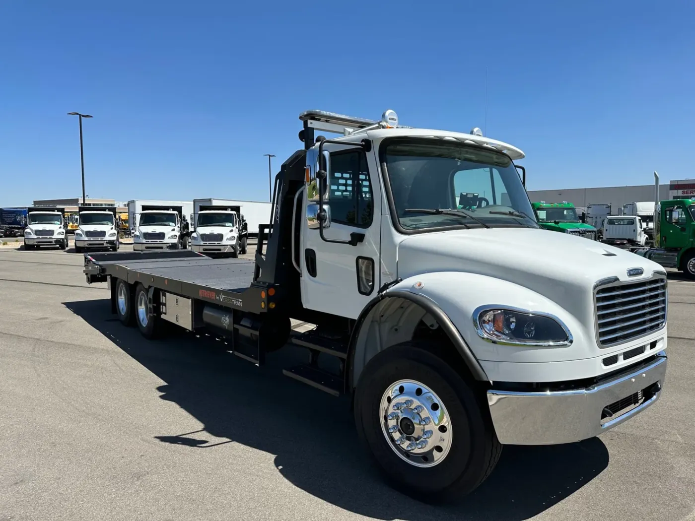 2025 Freightliner M2 106 | Photo 3 of 13