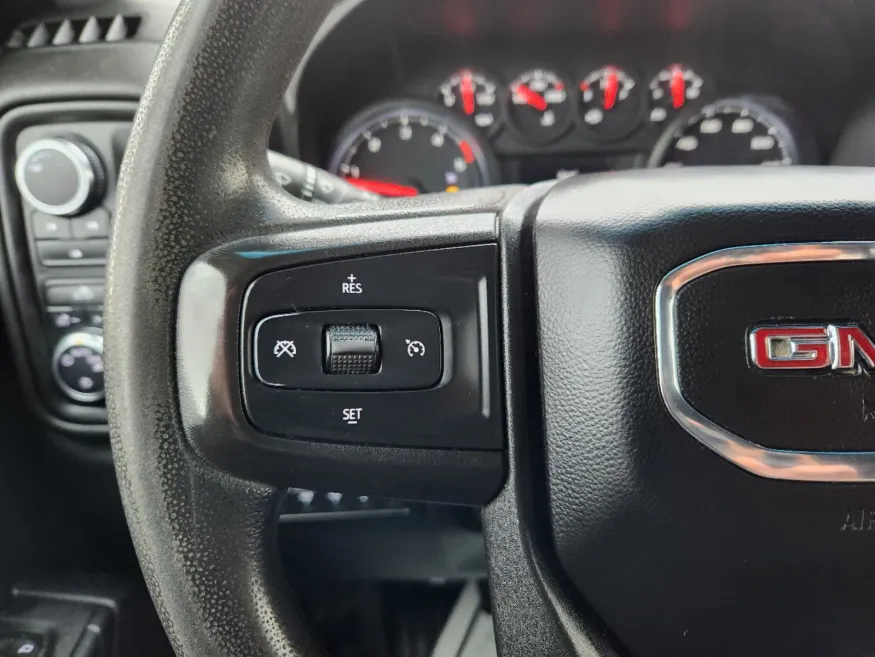 2021 GMC Sierra 3500HD | Photo 24 of 31