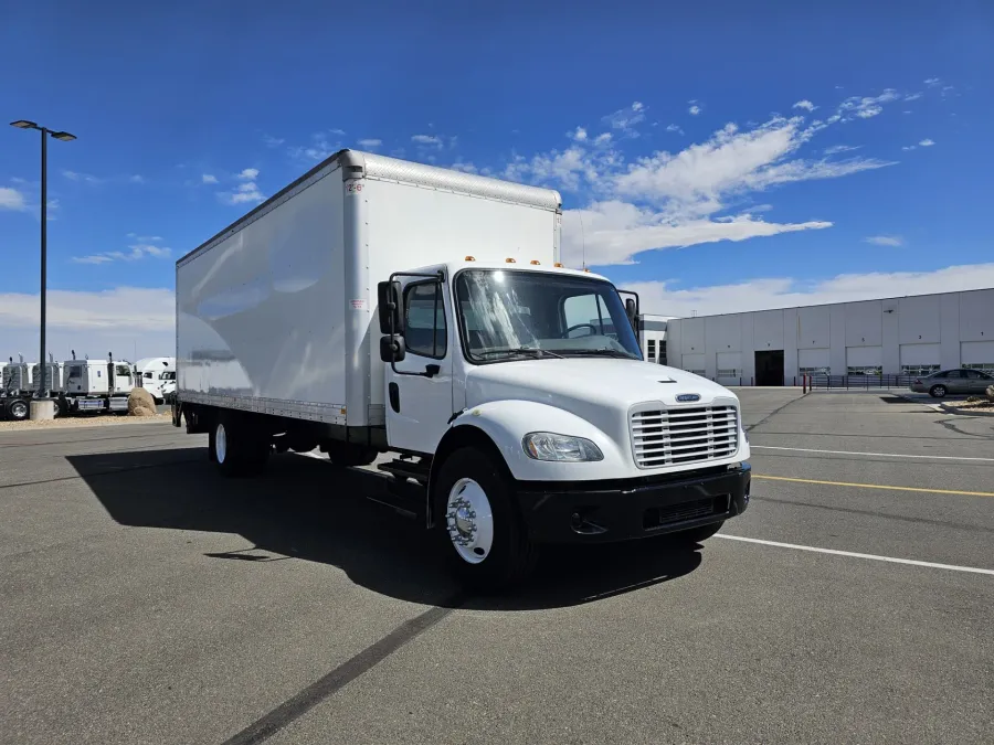 2019 Freightliner M2 106 | Photo 3 of 21