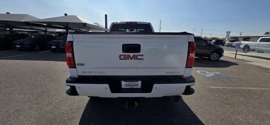 2016 GMC Sierra 3500HD | Photo 3 of 36