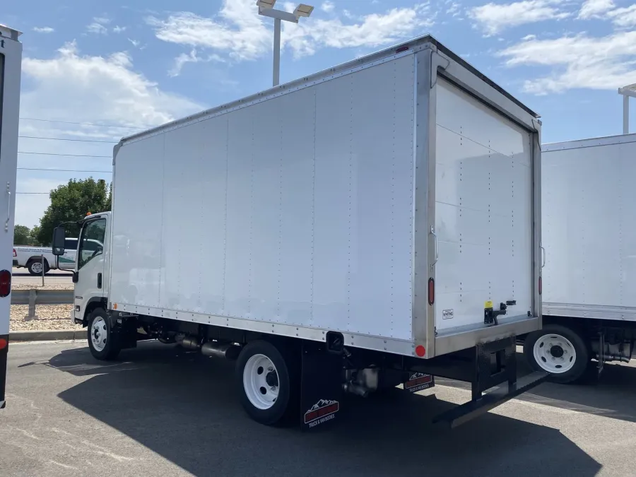 2024 Isuzu NPR-HD 16&#039; Box Van | Photo 2 of 5